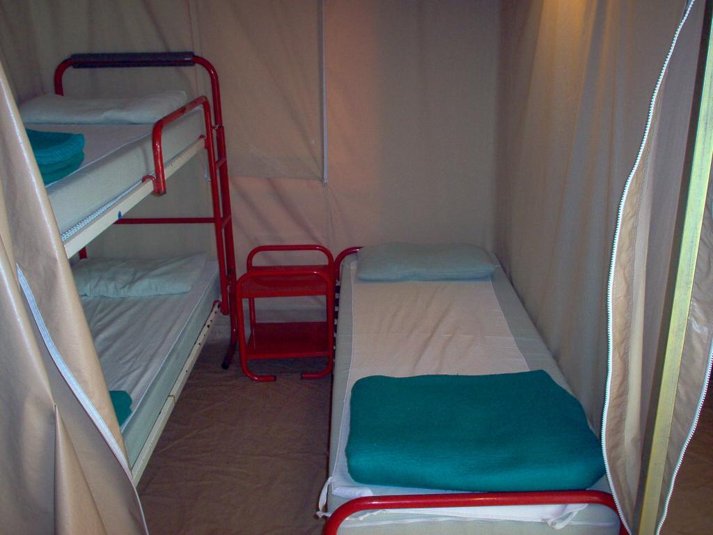 Camping Les Tournesols Sille-le-Guillaume ภายนอก รูปภาพ