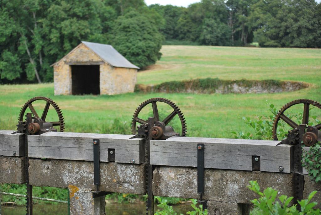Camping Les Tournesols Sille-le-Guillaume ภายนอก รูปภาพ