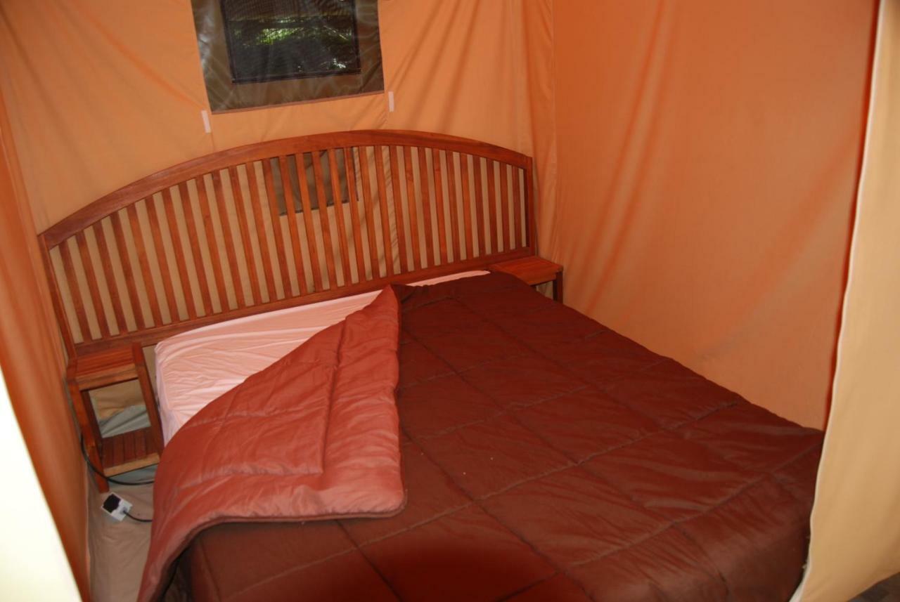 Camping Les Tournesols Sille-le-Guillaume ภายนอก รูปภาพ