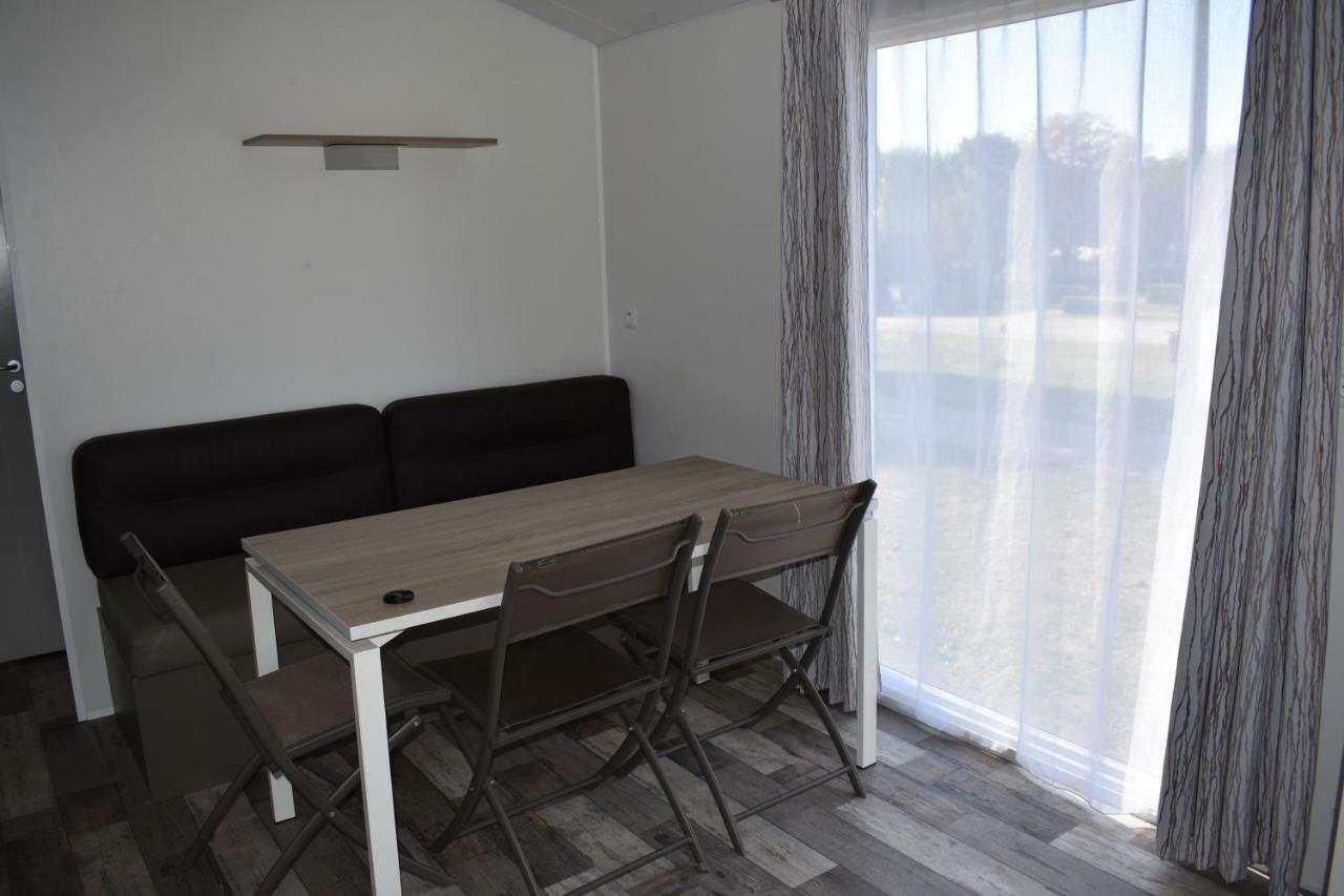 Camping Les Tournesols Sille-le-Guillaume ภายนอก รูปภาพ